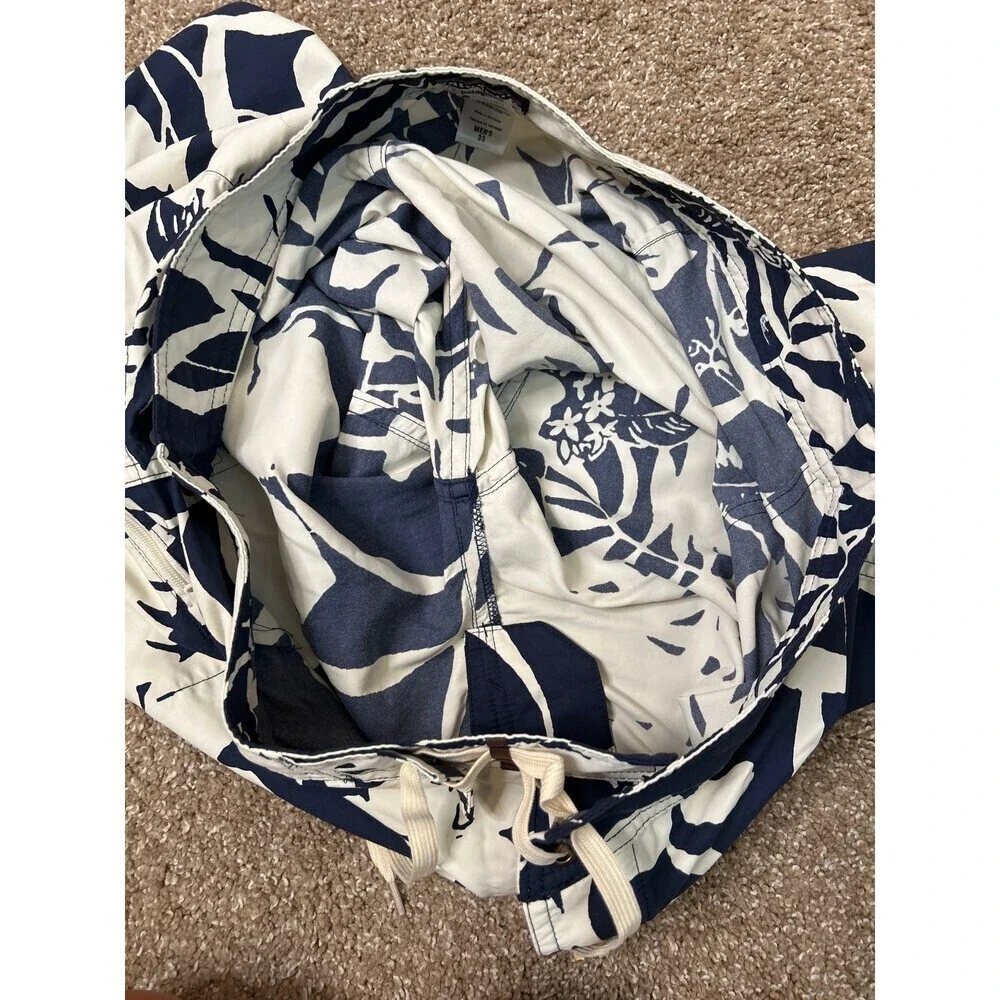 Patagonia Men's Wavefarer Board Shorts blue white palm leaf 33